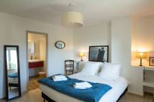 Véronique LARRUE - LARRUE VERONIQUE